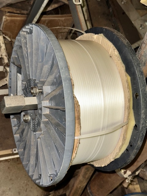 PET muovivanne 5 mm kelalla PET muovivanne 5 mm kelalla