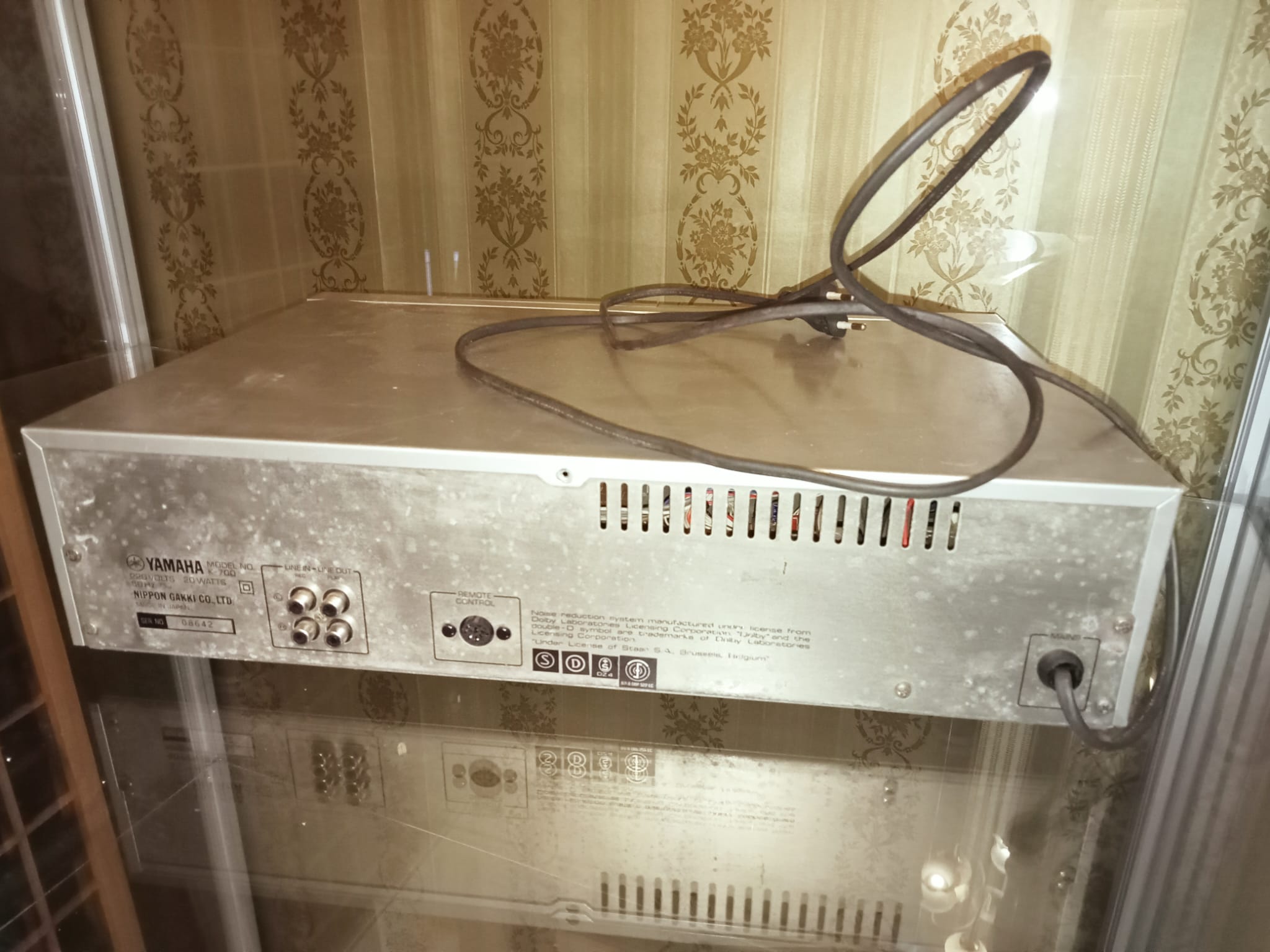 Yamaha K-700 stereokasettidekki Yamaha K-700 stereokasettidekki
